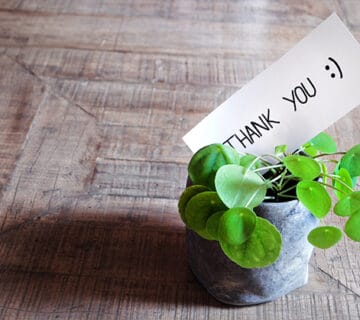 سپاس از خدا برای بیداری دوباره