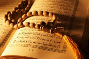 قدرت قیام و عظمت انسان در قوانین آسمانی