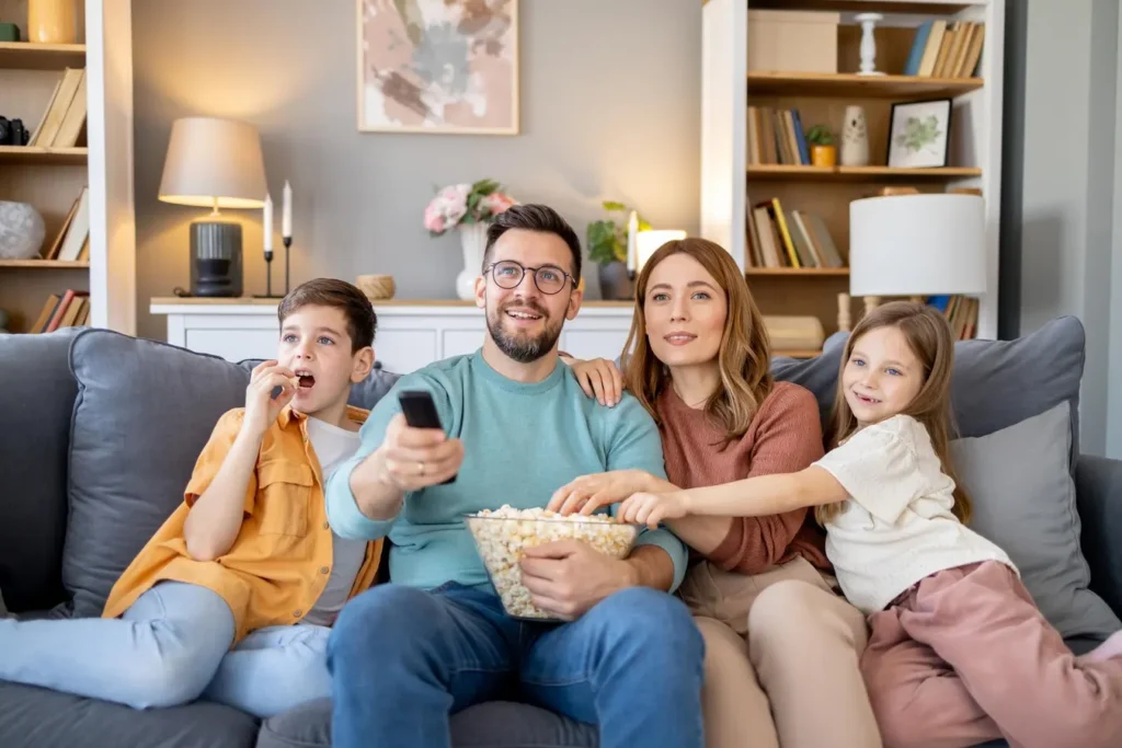 فیلم دیدن؛ تفریح سالم یا مانع رشد فردی؟