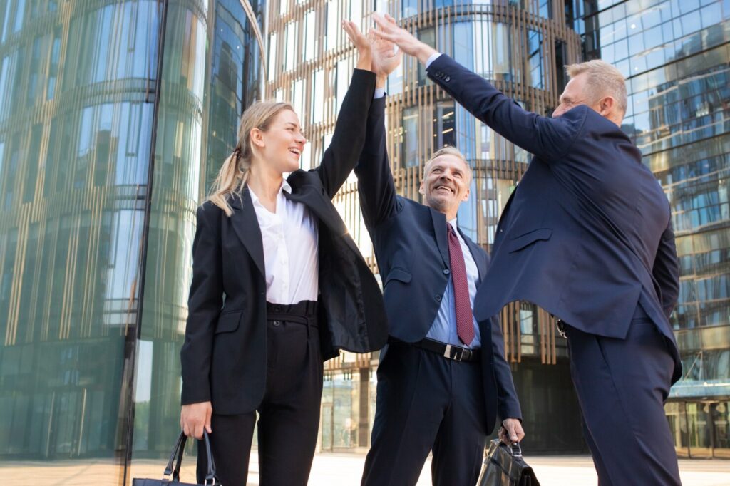 اسپیکر هارمن کاردن مدل  Aura Studio 4