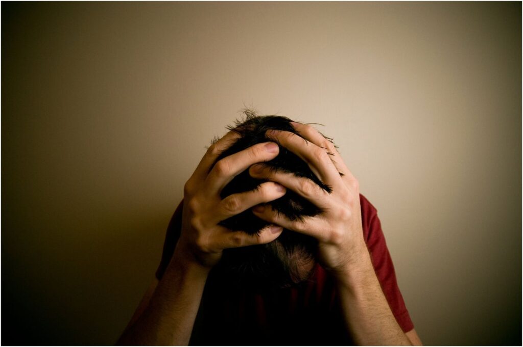 مدیتیشن (مراقبه) ترست رو در آغوش بگیر؛ تبدیل ترس به قدرت درونی