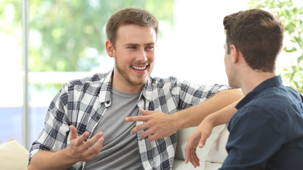 هنر گوش دادن به دیگران؛ پلی به سوی درک عمیقتر و روابط موفق